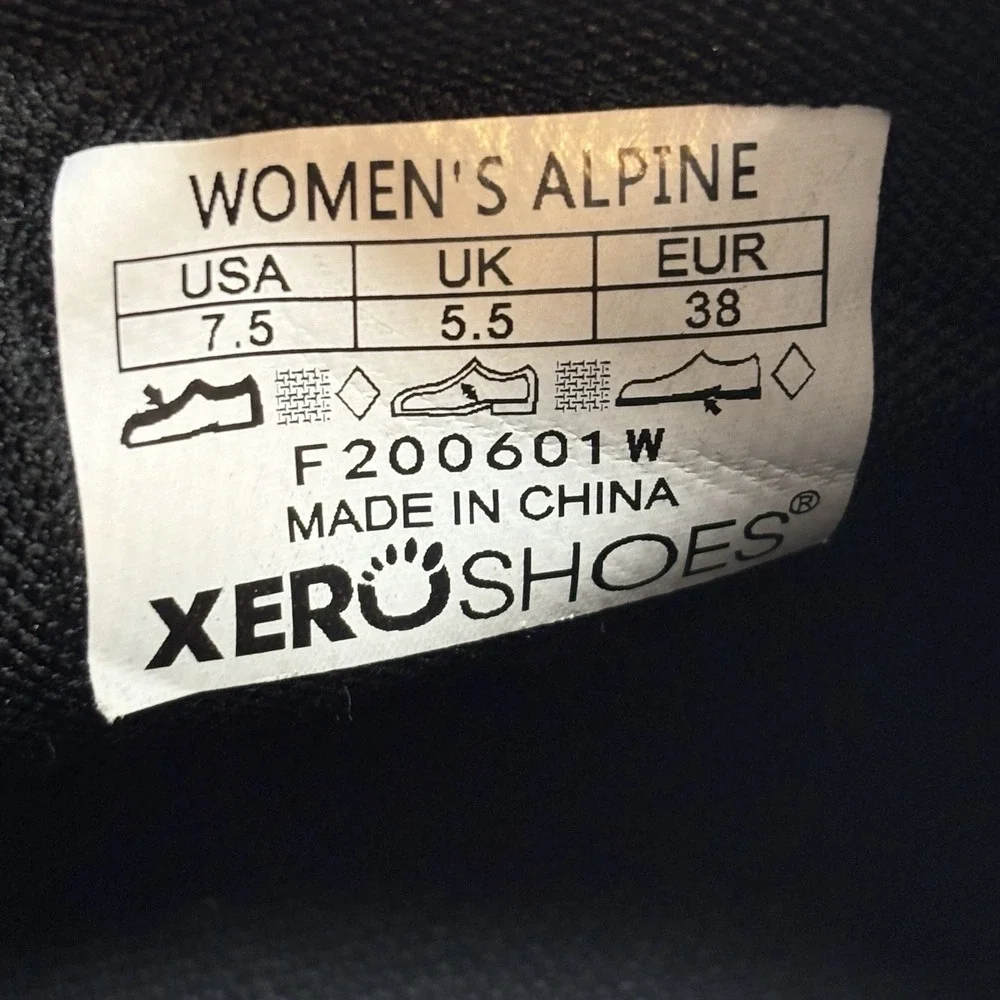 Xero Shoes Womens US 7.5 Alpine Waterproof  Boots Insulated Barefoot Zero Drop